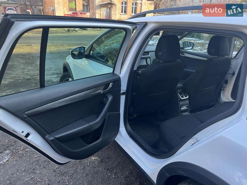 Універсал Skoda Octavia Scout 2014 в Черкасах фото 7 Універсал Skoda Octavia Scout 2014 в Черкасах