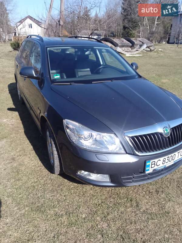 Универсал Skoda Octavia Scout 2010 в Старом Самборе
