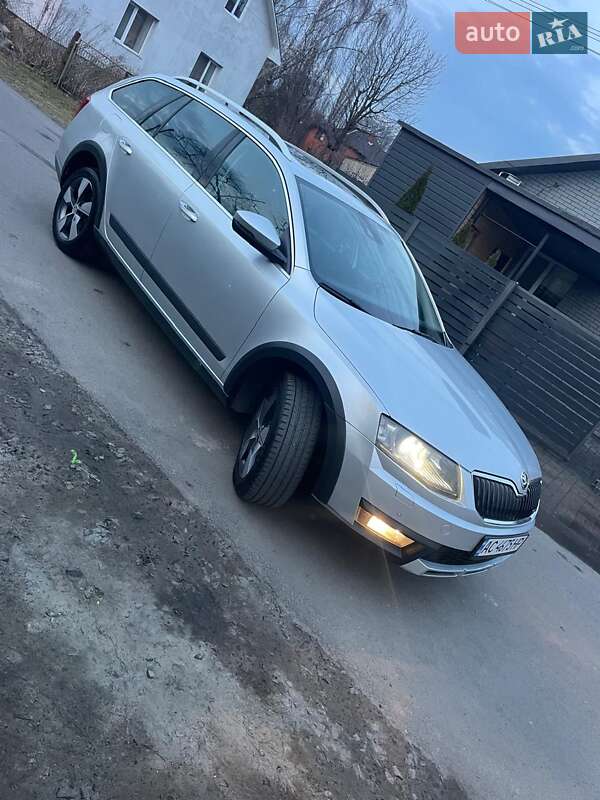 Универсал Skoda Octavia Scout 2015 в Луцке