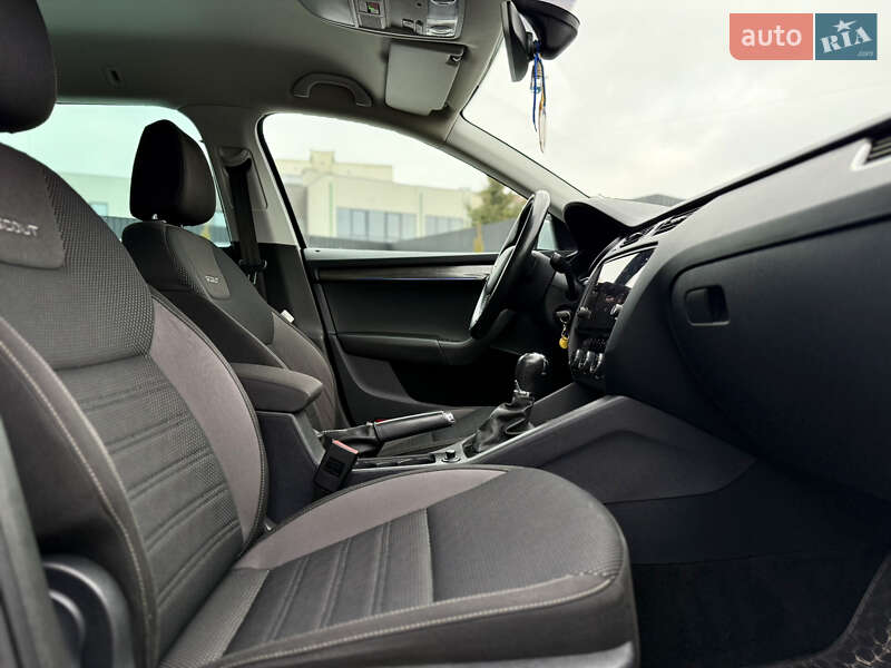 Універсал Skoda Octavia Scout 2019 в Луцьку