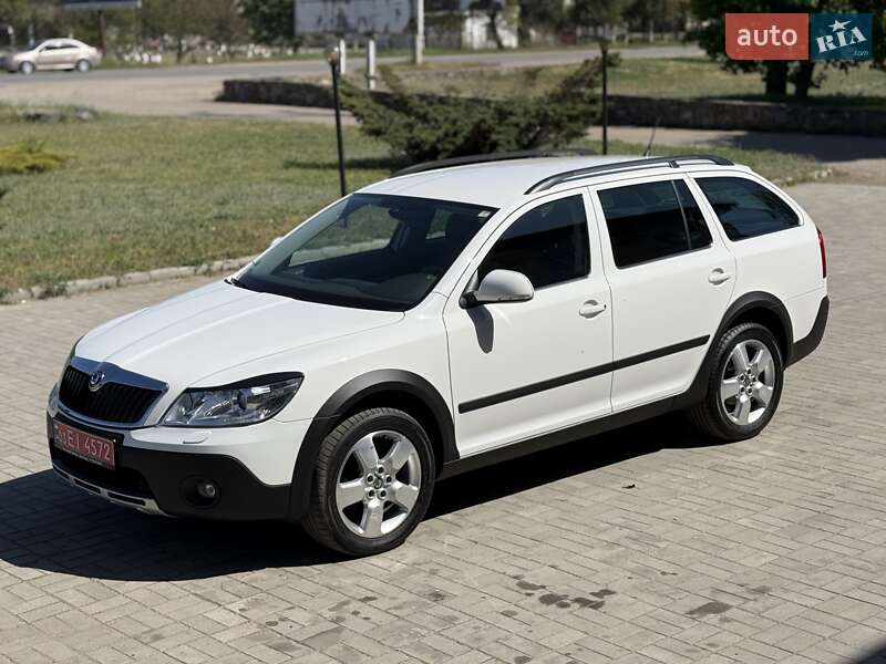 Универсал Skoda Octavia Scout 2012 в 