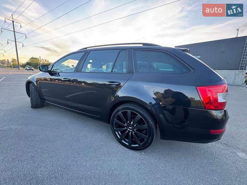 Універсал Skoda Octavia Scout 2016 в Бучі