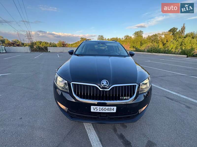 Універсал Skoda Octavia Scout 2016 в Бучі