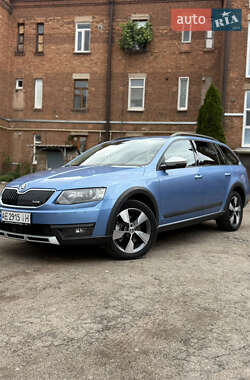Универсал Skoda Octavia Scout 2015 в 