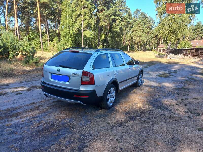 Універсал Skoda Octavia Scout 2012 в Лебедині