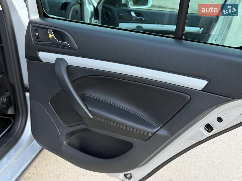Универсал Skoda Octavia Scout 2011 в Трускавце