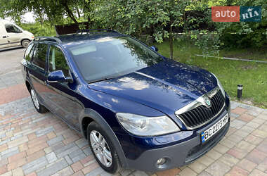 Универсал Skoda Octavia Scout 2010 в Городке