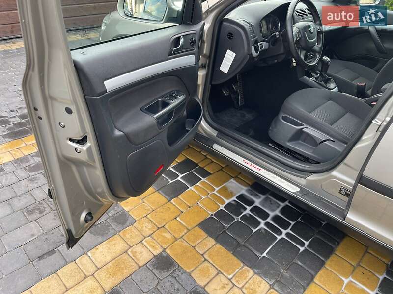 Универсал Skoda Octavia Scout 2011 в Любомле