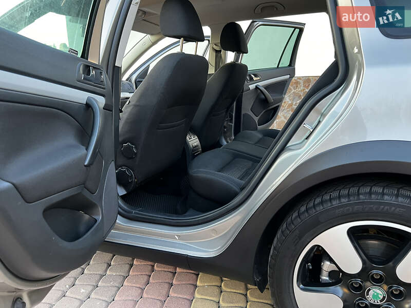Универсал Skoda Octavia Scout 2011 в Хусте
