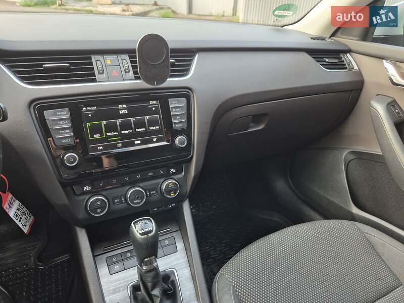 Универсал Skoda Octavia Scout 2016 в Львове
