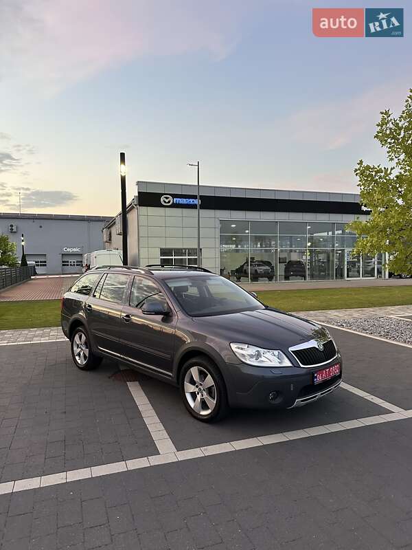 Универсал Skoda Octavia Scout 2012 в 