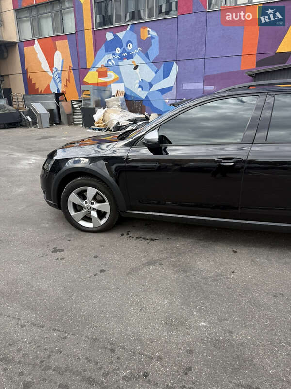 Универсал Skoda Octavia Scout 2020 в Киеве