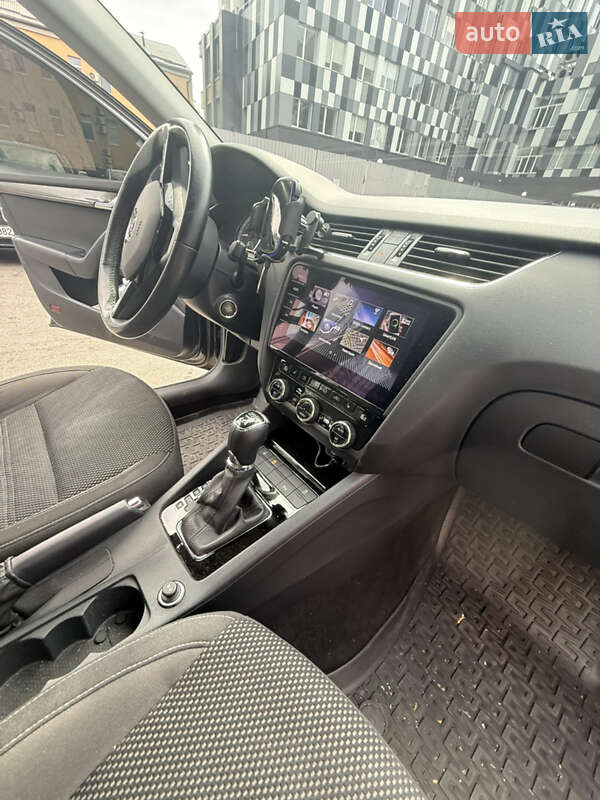 Универсал Skoda Octavia Scout 2020 в Киеве