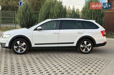 Универсал Skoda Octavia Scout 2015 в 