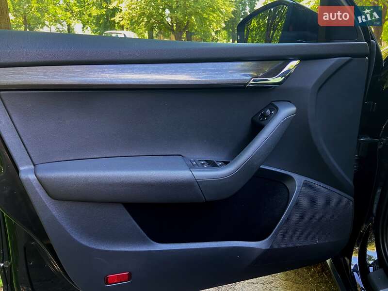 Універсал Skoda Octavia Scout 2015 в Рівному