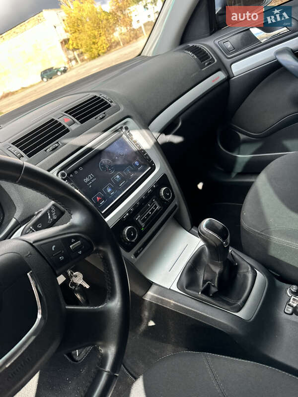 Универсал Skoda Octavia Scout 2012 в Чернигове фото 8 Универсал Skoda Octavia Scout 2012 в Чернигове