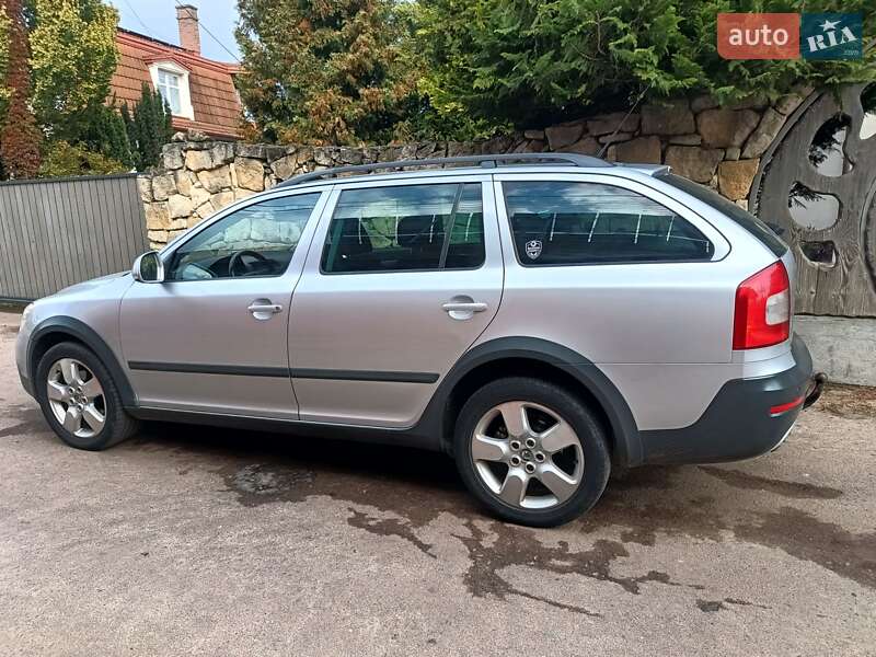 Универсал Skoda Octavia Scout 2010 в Львове