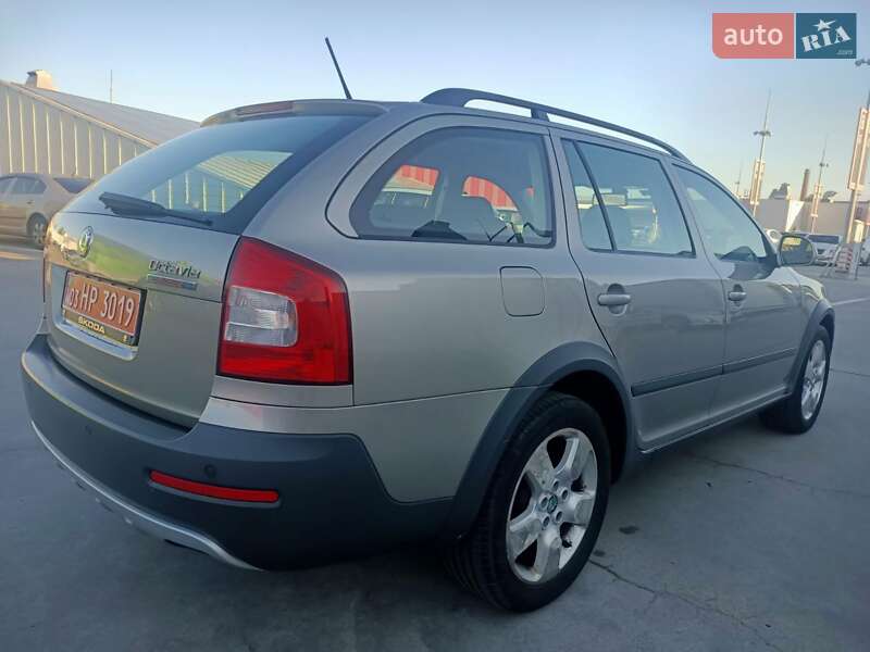 Универсал Skoda Octavia Scout 2012 в Киеве фото 7 Универсал Skoda Octavia Scout 2012 в Киеве