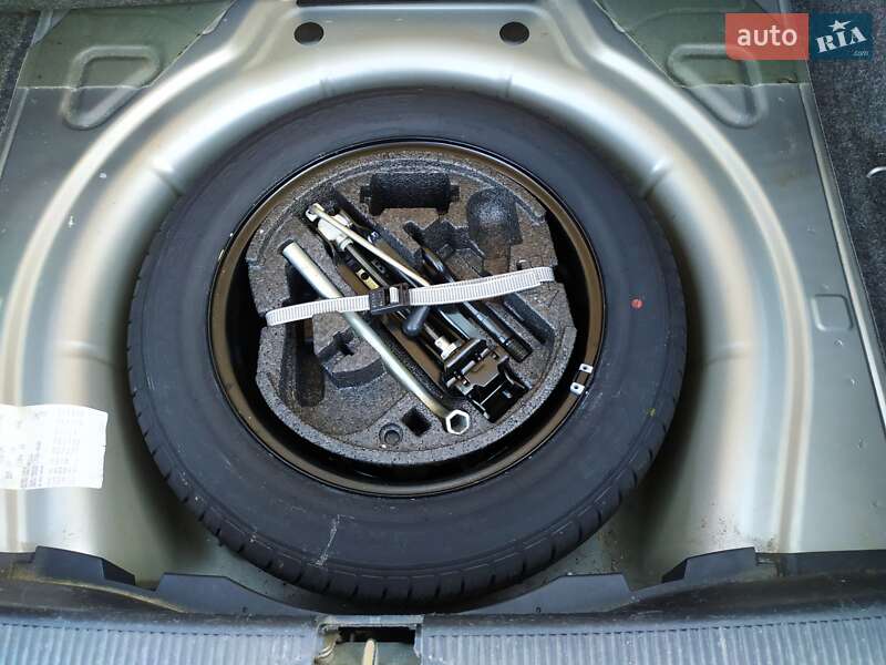 Универсал Skoda Octavia Scout 2012 в Киеве фото 42 Универсал Skoda Octavia Scout 2012 в Киеве