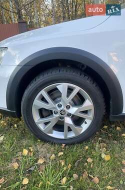 Универсал Skoda Octavia Scout 2015 в Долине