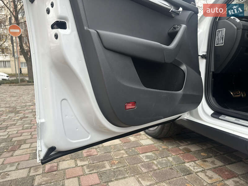 Універсал Skoda Octavia Scout 2015 в Рівному