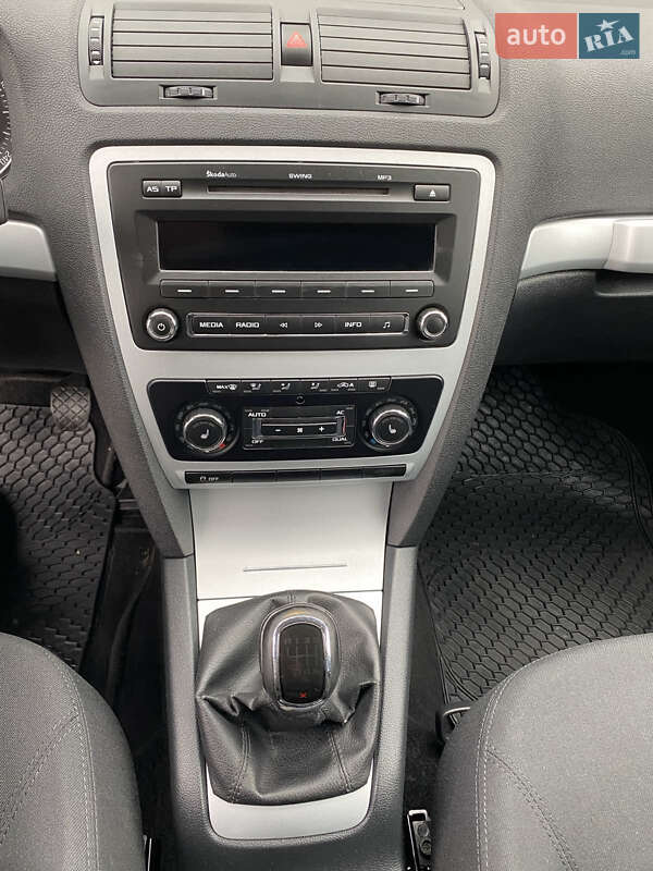 Универсал Skoda Octavia Scout 2011 в Калуше