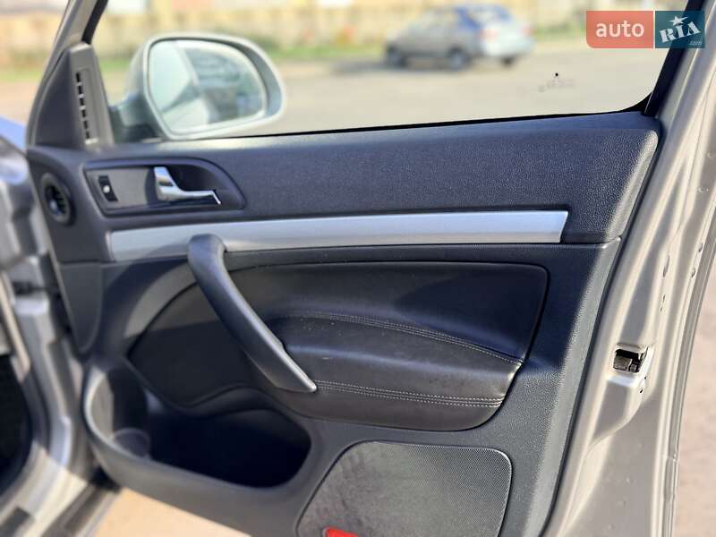 Универсал Skoda Octavia Scout 2013 в Вознесенске