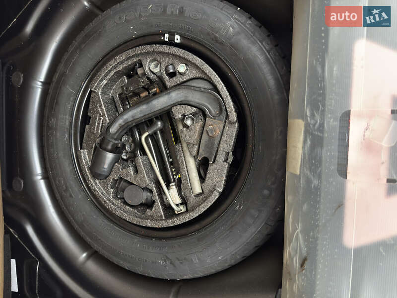 Универсал Skoda Octavia Scout 2010 в Ахтырке