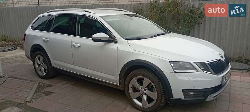 Универсал Skoda Octavia Scout 2015 в Бобровице