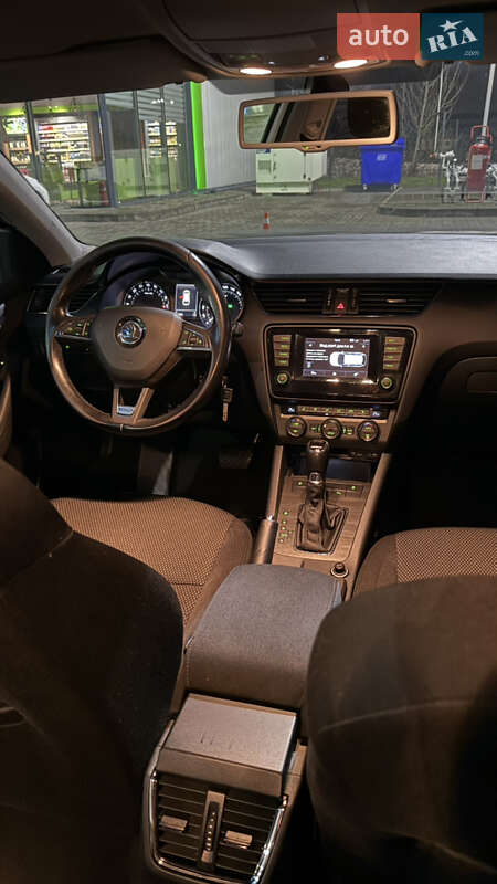 Універсал Skoda Octavia Scout 2014 в Ужгороді