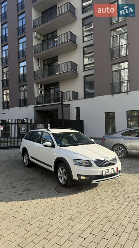 Універсал Skoda Octavia Scout 2014 в Ужгороді
