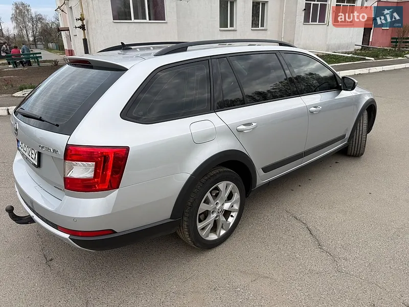 Skoda Octavia Scout 2016 VIN TMBLK7NE9H0147093 фото оголошення 4 з 39