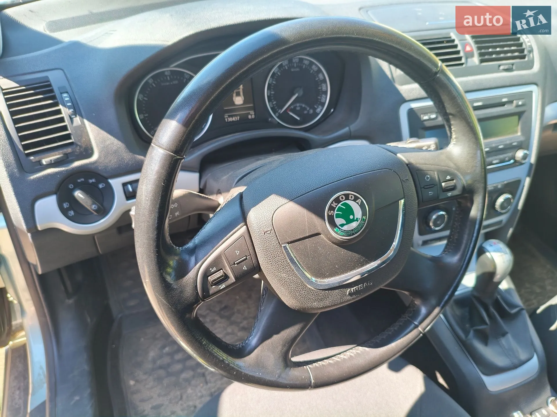 2010 Skoda Octavia - мініатюра 8