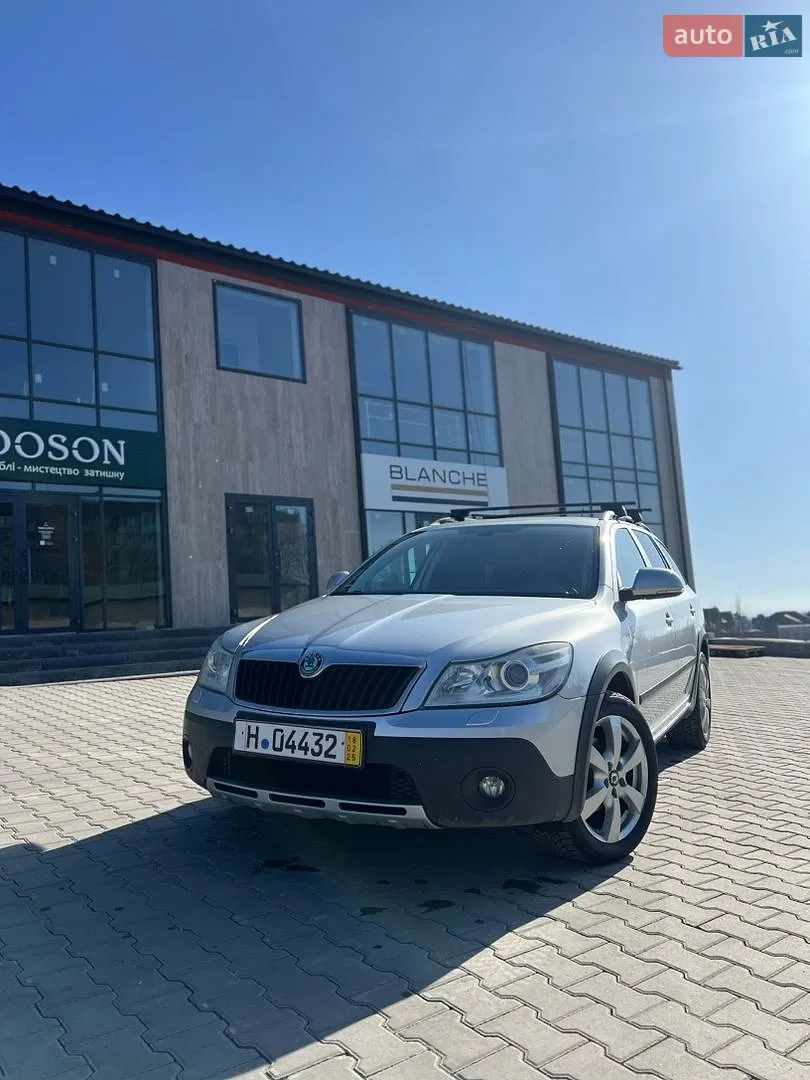 2011 Skoda Octavia - мініатюра 2