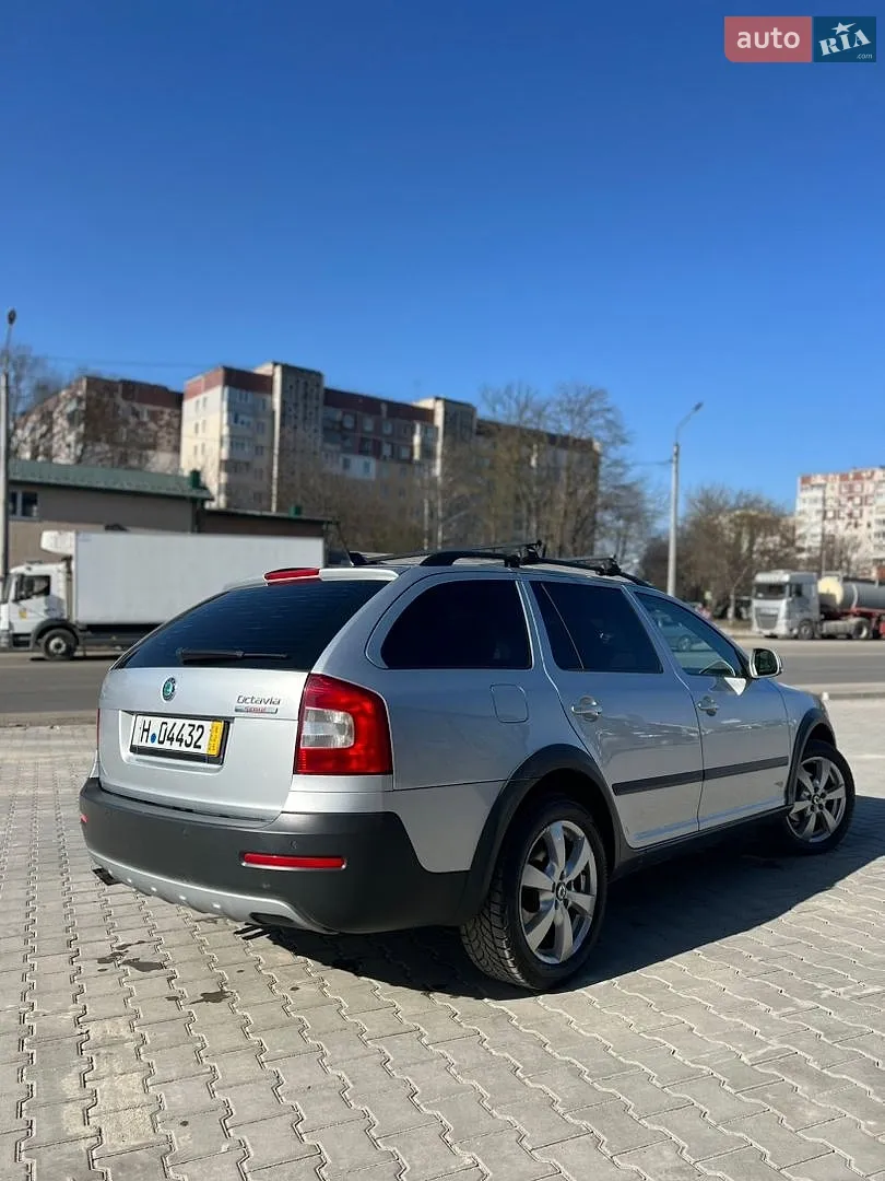 2011 Skoda Octavia - мініатюра 8