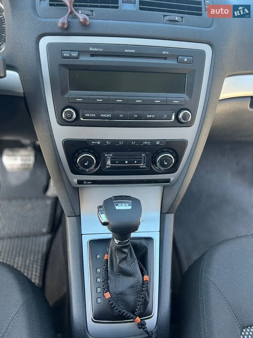 2011 Skoda Octavia - мініатюра 13