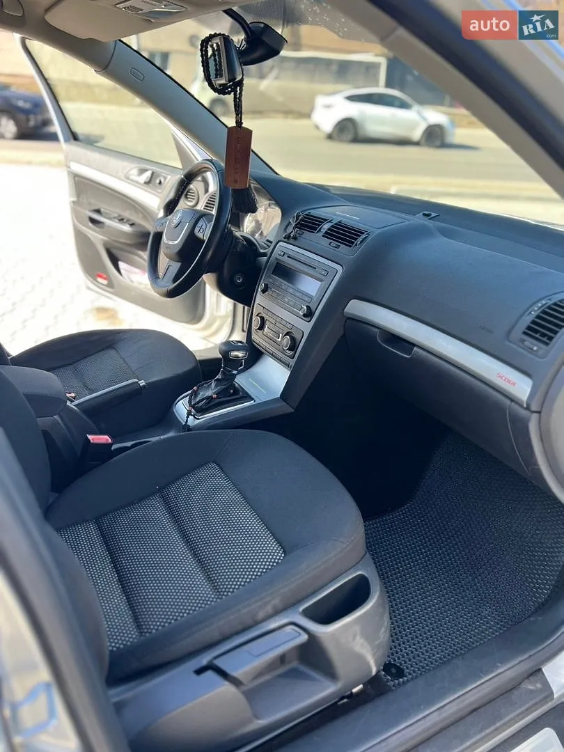 2011 Skoda Octavia - мініатюра 17