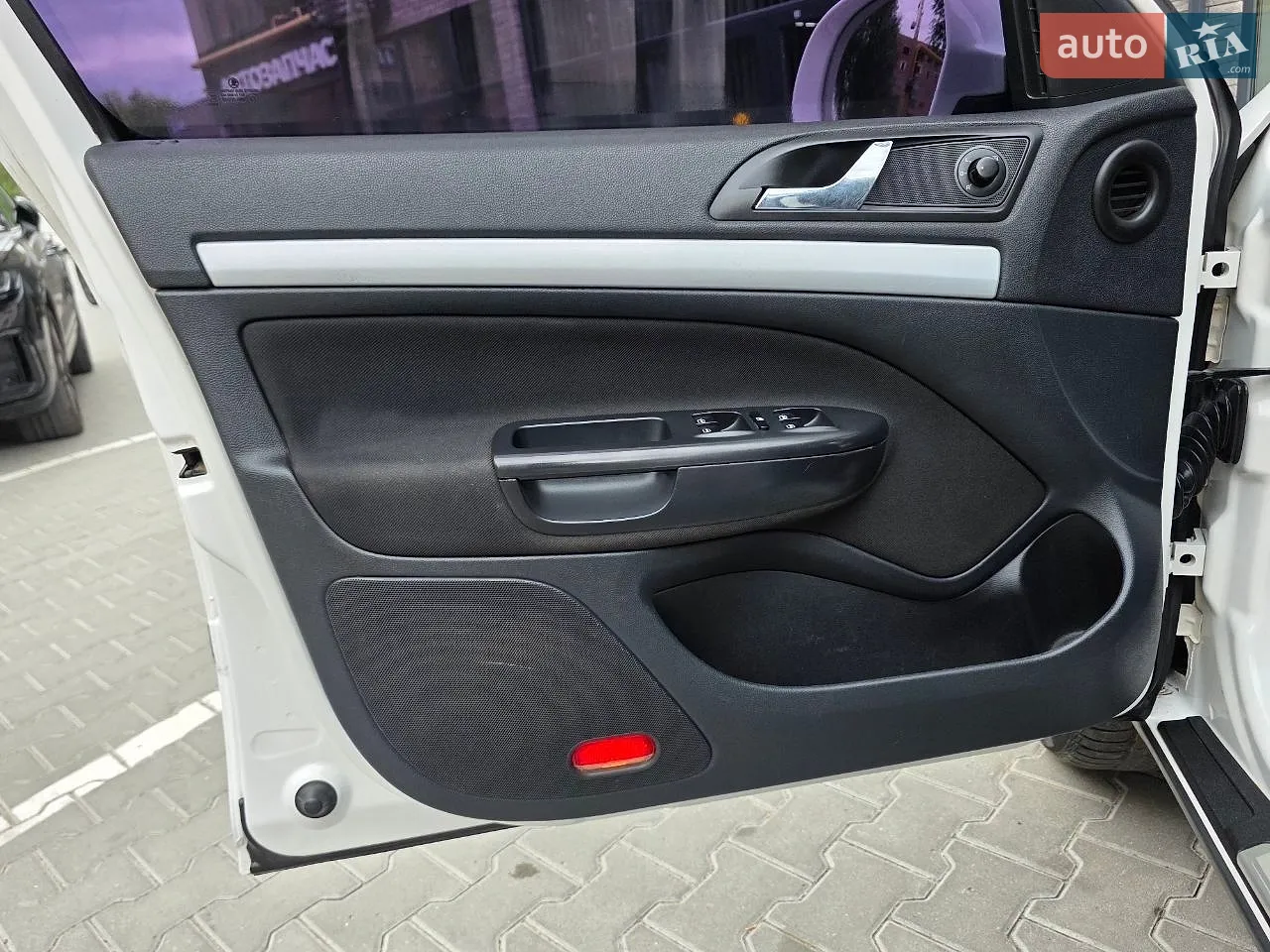 2011 Skoda Octavia - мініатюра 64