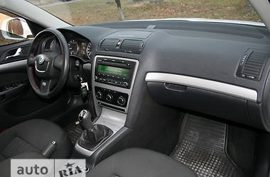 Седан Skoda Octavia 2012 в 