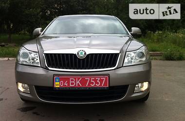 Седан Skoda Octavia 2010 в 