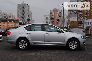 Седан Skoda Octavia 2014 в 