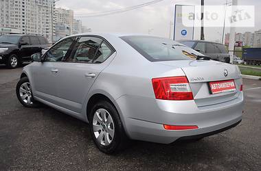 Седан Skoda Octavia 2014 в 