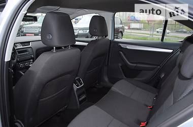 Седан Skoda Octavia 2014 в 