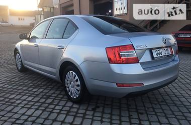 Седан Skoda Octavia 2013 в 