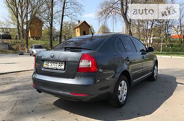 Седан Skoda Octavia 2012 в Днепре