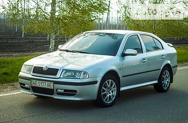 Седан Skoda Octavia 2008 в Днепре