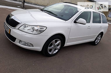 Универсал Skoda Octavia 2012 в Стрые