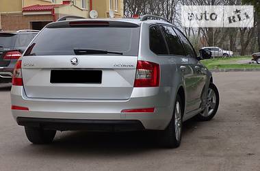 Универсал Skoda Octavia 2014 в Ужгороде