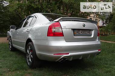 Седан Skoda Octavia 2010 в Кривом Роге