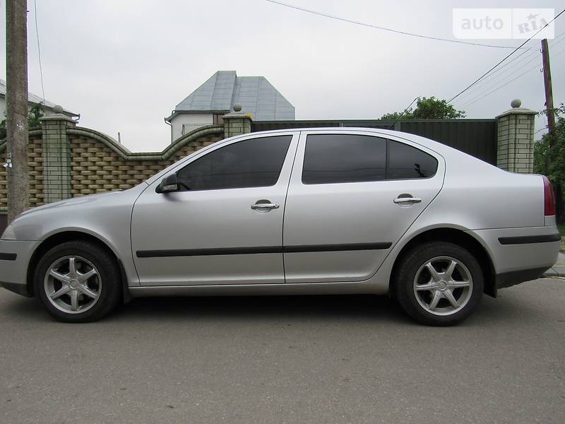 Седан Skoda Octavia 2005 в Ивано-Франковске